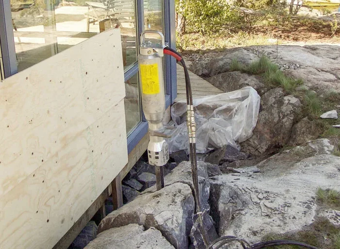เครื่องเบ่งหิน และ คอนกรีต (Rock & Concrete Splitters)